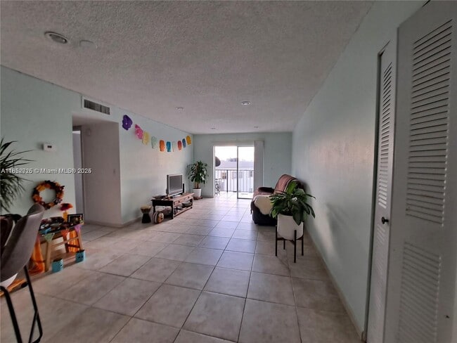 Photo - 7150 Indian Creek Dr Unidad 506