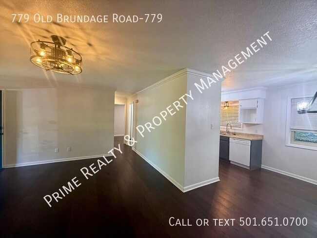 Photo - 779 Old Brundage Rd