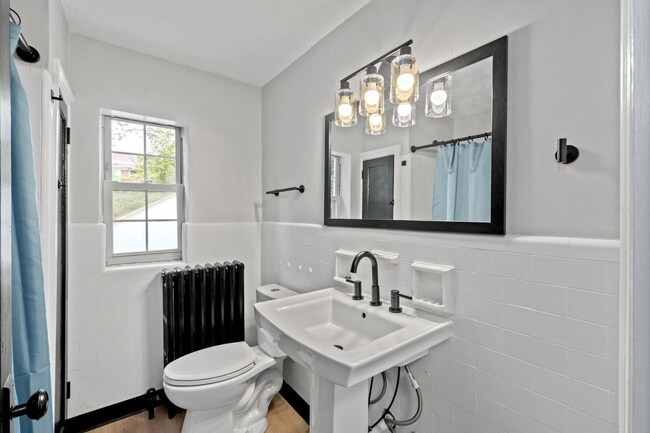 Photo - Stunning 5 bedroom home in McKeesport available July 1!