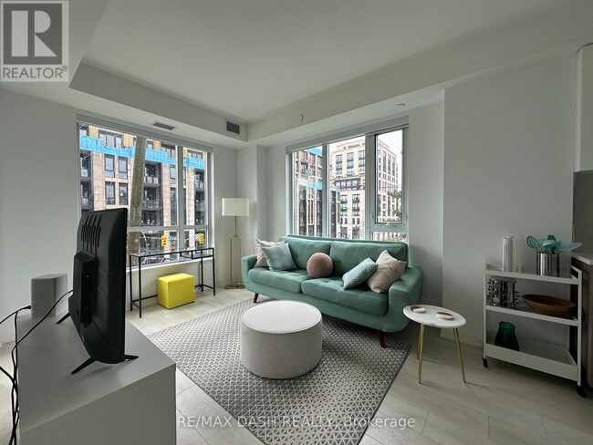 Photo - 223 St Clair Ave W Unit 215