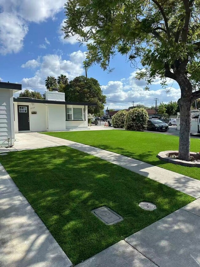 Photo - 2598 Dixon Dr