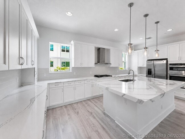 Building Photo - 12546 Gross Pointe Dr