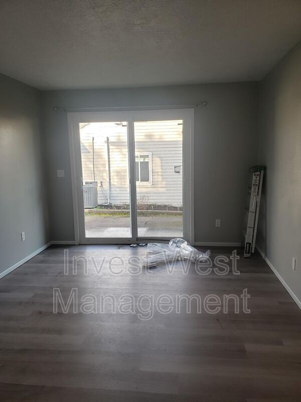 Photo - 3400-3402 E 13th St Unit 3400 E 13th St