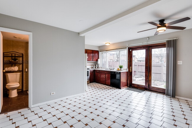 Photo - 18W269 Kirkland Ln