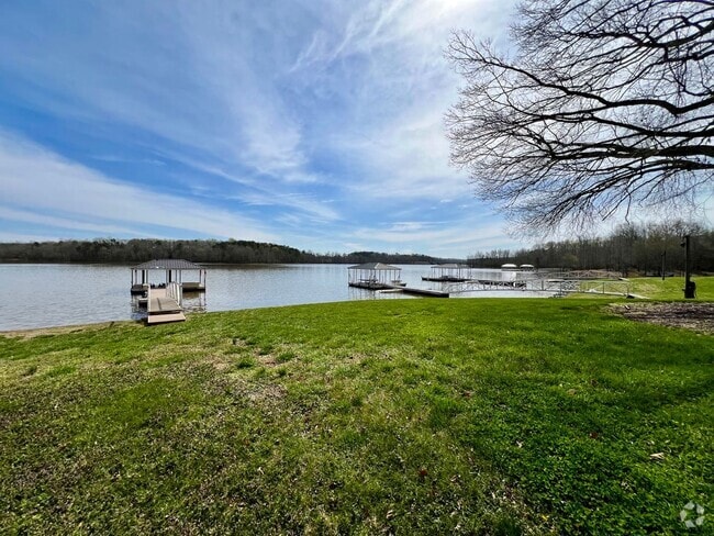 Building Photo - Adorable Waterfront/Fully Furnished/All In... Rental