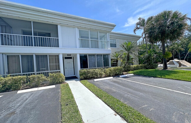 Photo - 6299 Bay Club Dr Unit 3
