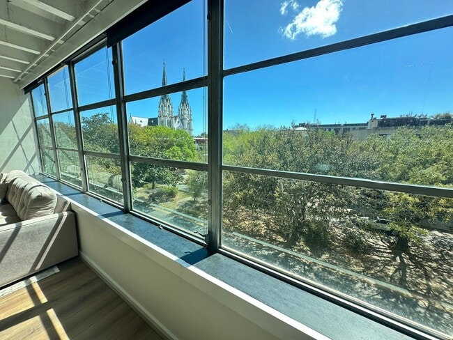 Building Photo - Breathtaking Cathedral Views!