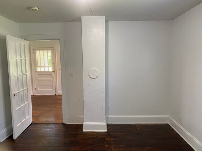 Photo - 2 BR 1 BA Close to Hospital