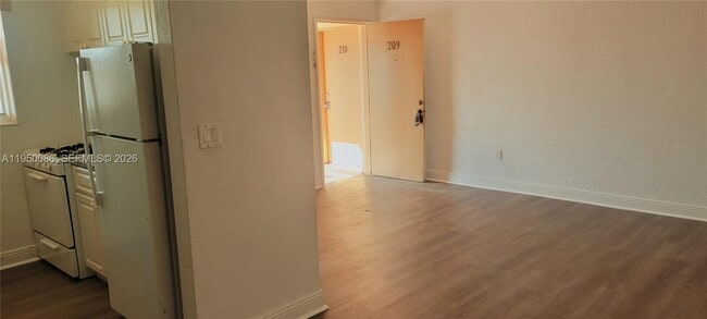 Photo - 3905 SW 78th Ct Unit 209