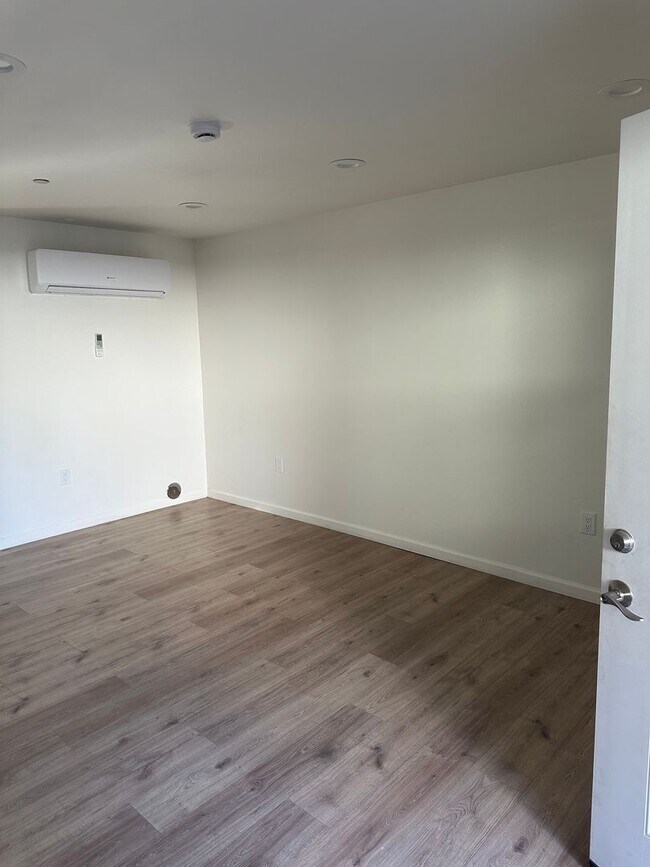 Come check out this newly renovated 2 bedr... House House Rental in