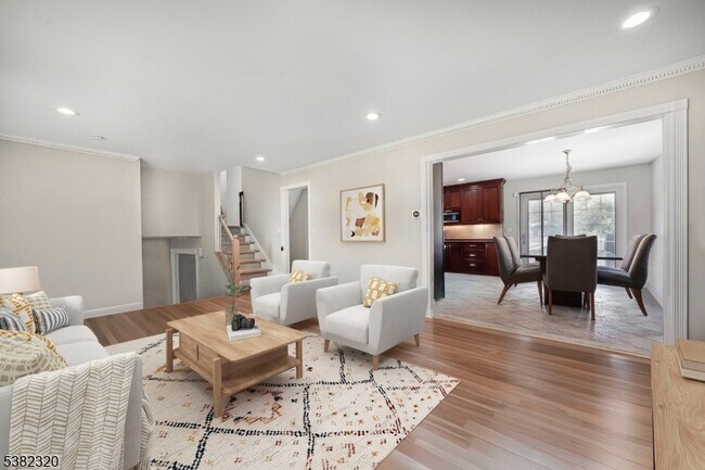 Photo - 16 Westminster Dr