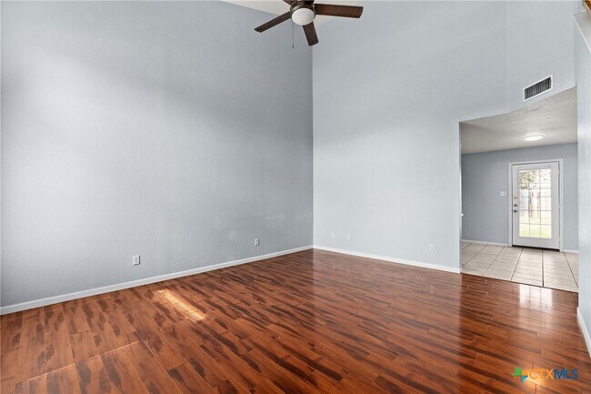 Photo - 2909 Lantana Dr