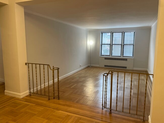 Photo - 210 Martine Ave Unit 1H