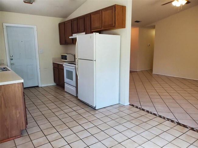 Photo - 2210 N Celia Dr
