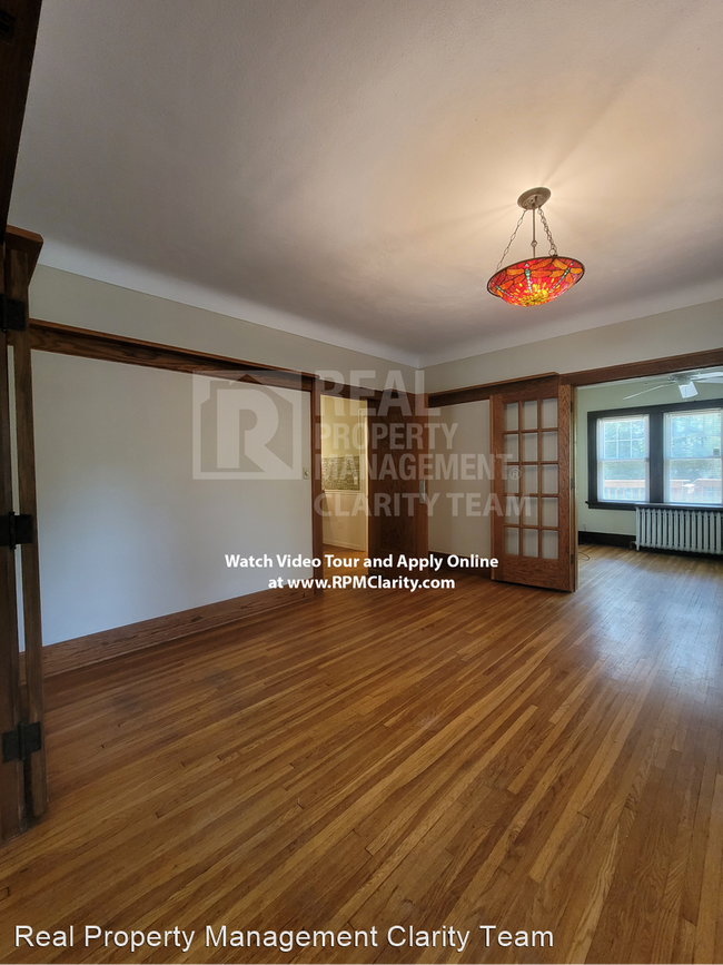 Photo - 5 br, 2.5 bath House - 3205 Kylemore Rd