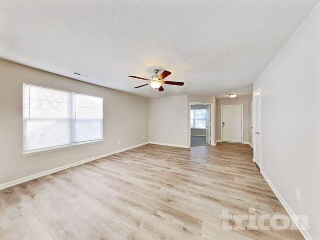 Photo - 5835 Mosaic Pl