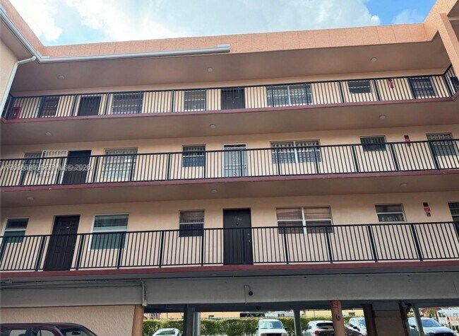 Photo - 1855 W 60th St Unit 345