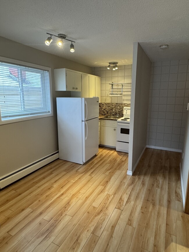 Photo - 1001-1002 2 Ave NW Unit 3