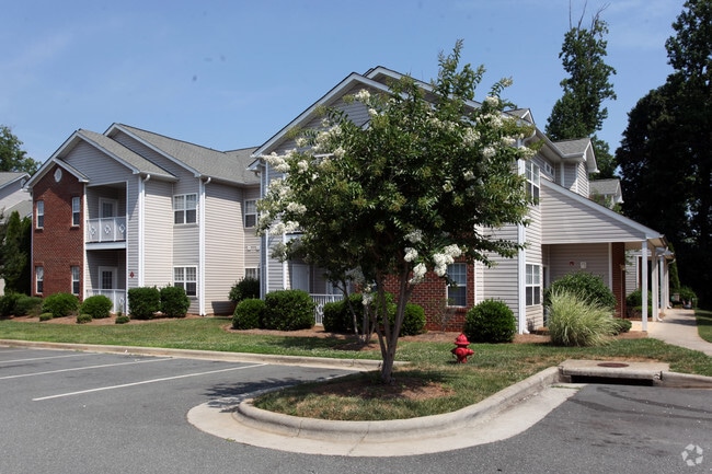 Brightwood Crossing Apartments - Brightwood Crossing