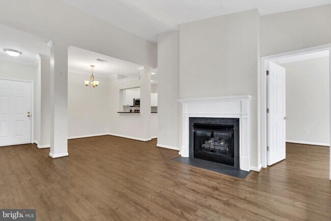 Photo - 4560 Strutfield Ln Unidad 1414