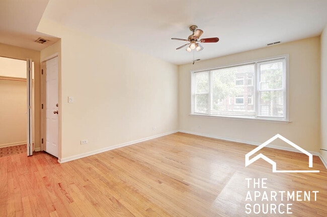 Building Photo - 2553 W Ardmore Ave Unit 2 Rental