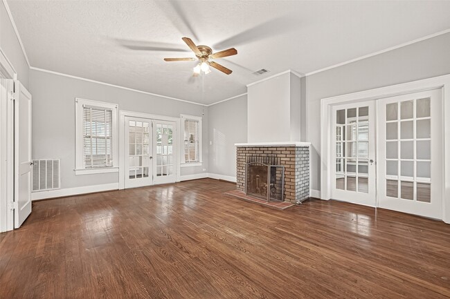 Photo - 1603 Branard St Casa