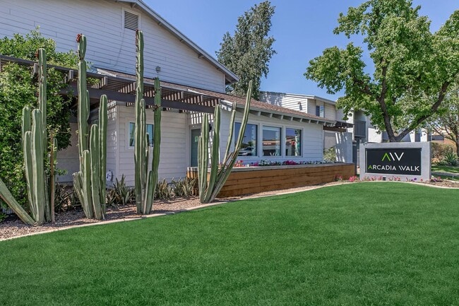 Building Photo - Arcadia Walk