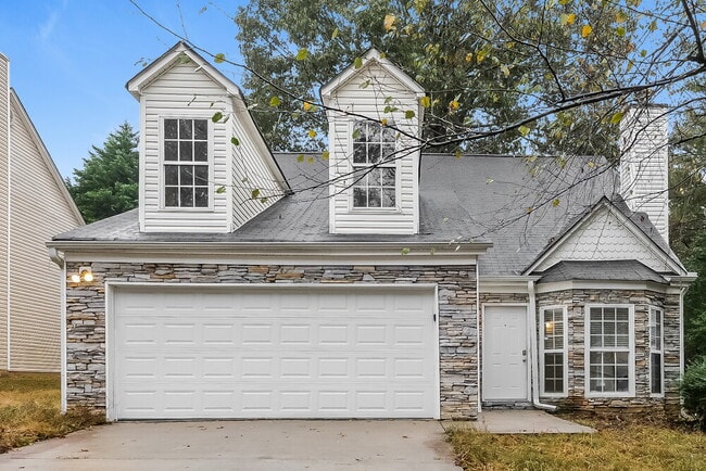 Building Photo - 2540 Lake Royale Dr