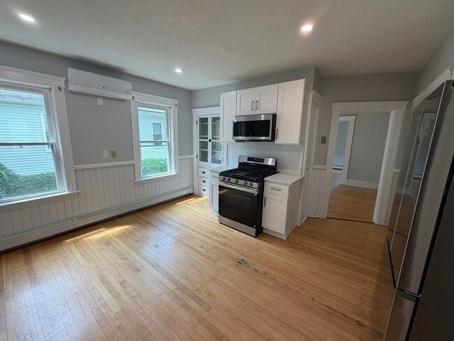 Photo - 72 Everard St Unit 2