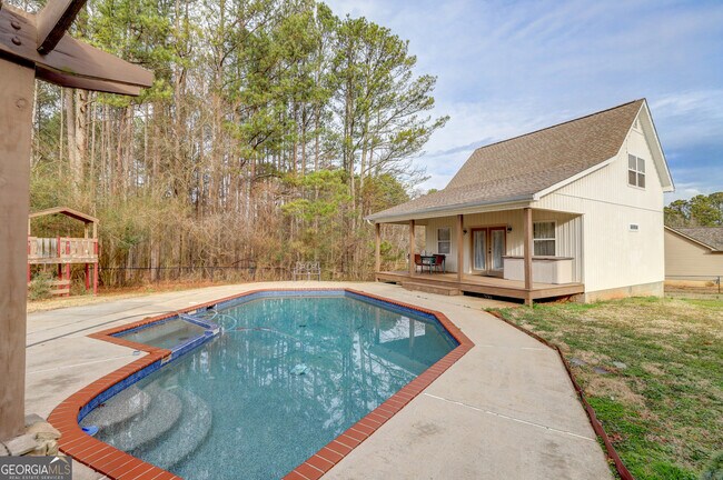 Photo - 300 Briarwood Rd