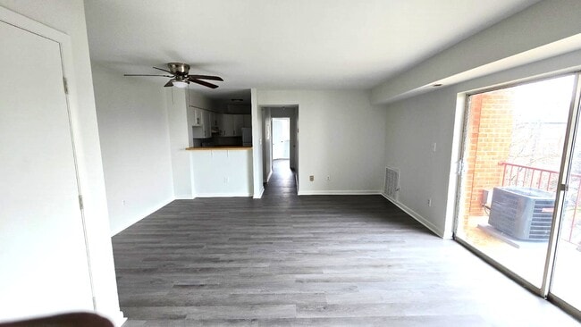 Photo - 2634 Bowen Rd SE Unit 204