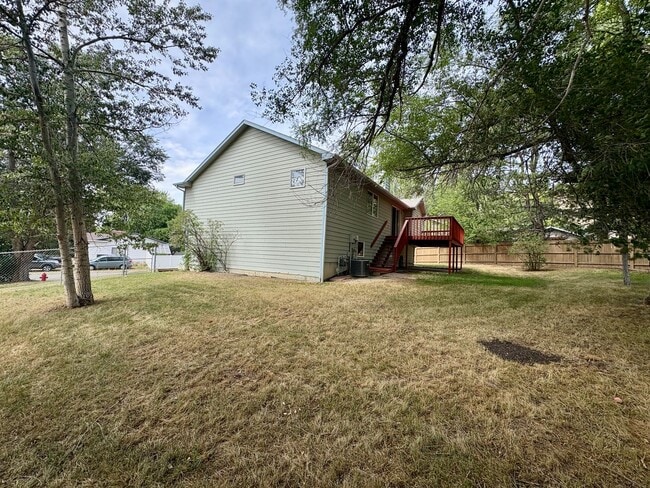 Photo - 2905 High Park Dr