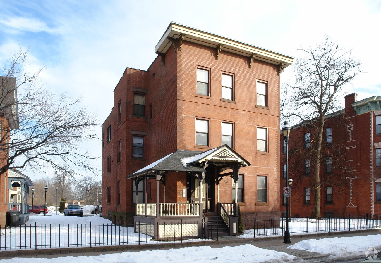 Congress Street Apartments - Congress Street Apartments