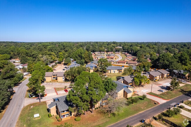 Aerial - Scenic Pines Apartments