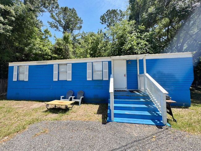 2 BR /1 BA Mobile Home, US1 North - 2 BR /1 BA Mobile Home, US1 North