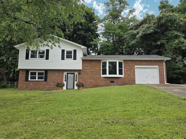 Building Photo - 2809 Brett Rd NW Rental