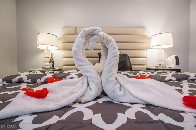 Photo - 3220 Shoreheight St