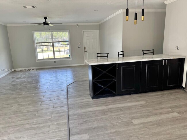 Photo - 1822 SE Oxmoor Ct