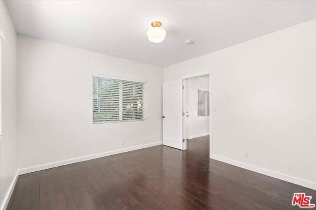 Photo - 6210 Hayes Ave