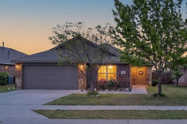 Photo - 1212 River Oak Ln