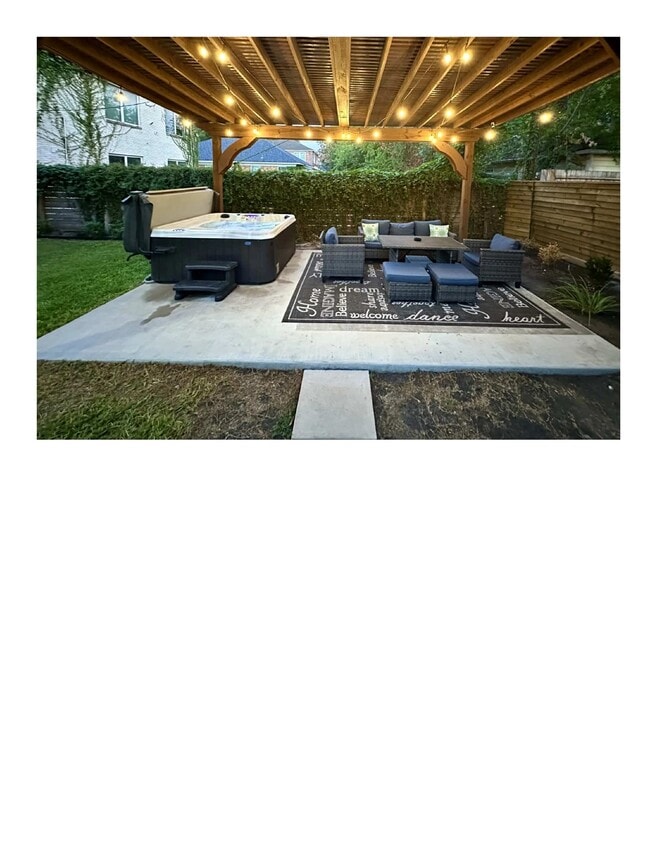 Photo - 3016 Isabella St