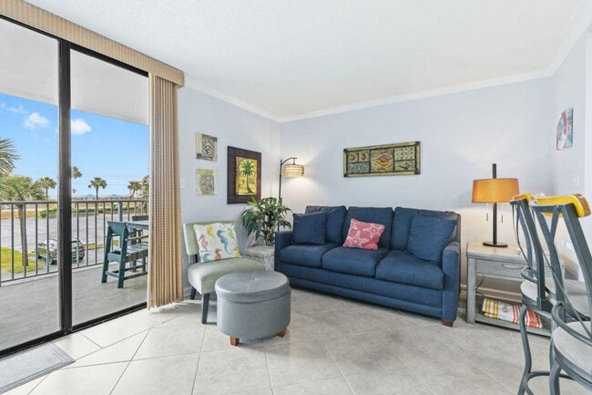 Building Photo - 1832 W Beach Blvd Rental
