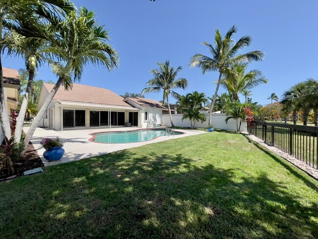 Photo - 208 E River Park Dr House