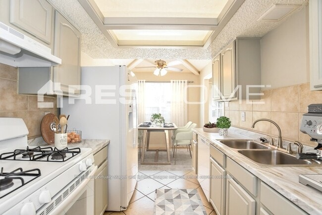 Photo - 220 Milas Ln