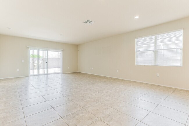 Photo - 1867 W Broadway Ave