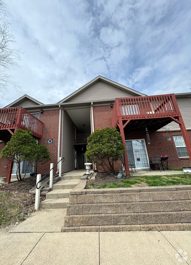 Building Photo - Woodfield Unit 610 Rental