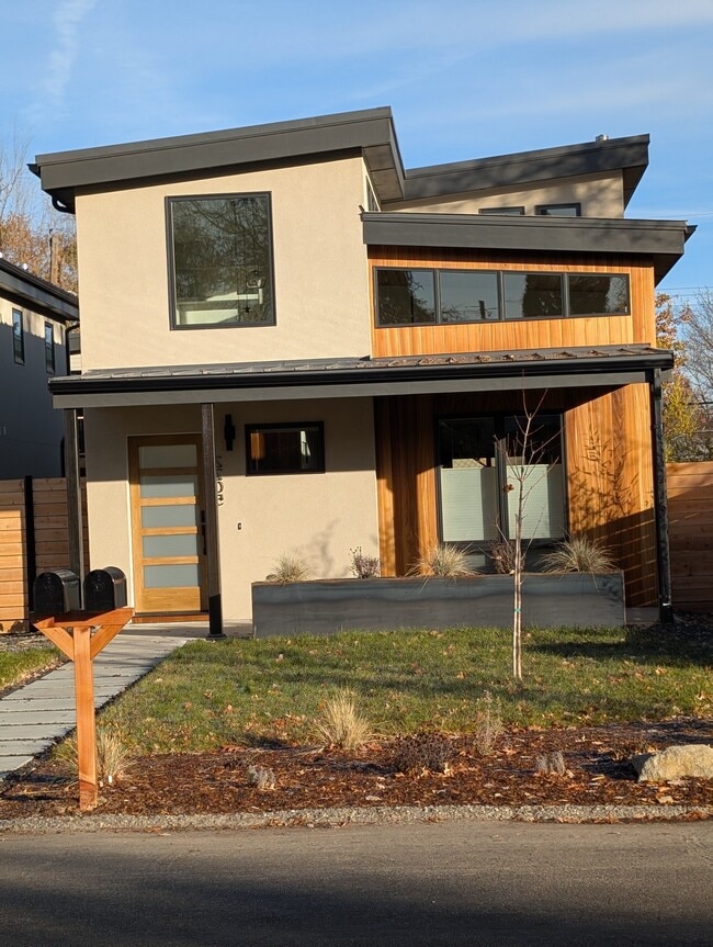 Building Photo - 2205 N 18th St