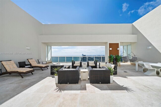 Building Photo - 1830 S Ocean Dr Unit 5103