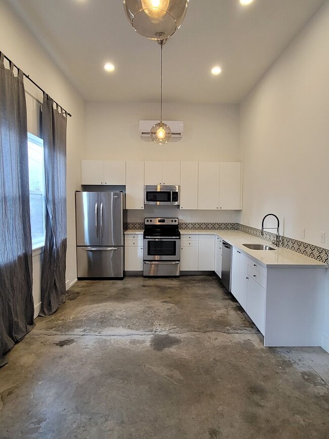 Photo - 7008 NE Rodney Ct