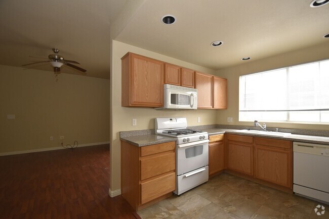 Building Photo - Cozy 2-Bedroom Condo in Amber Hills Unit 221